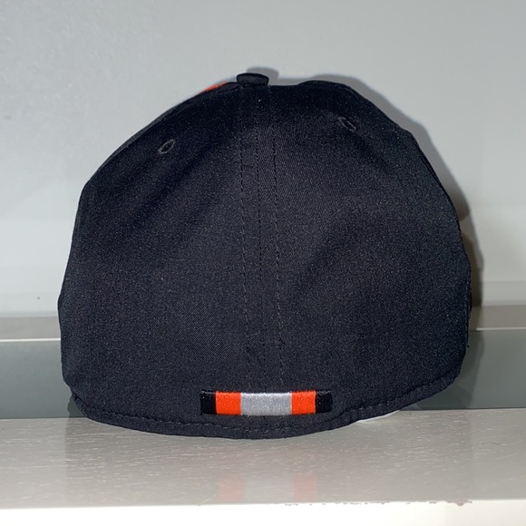 Vintage College Nike Dri-Fit Stretch-Fit Cap Hat-One Size -Wartburg Knights,Iowa - Picture 5 of 10